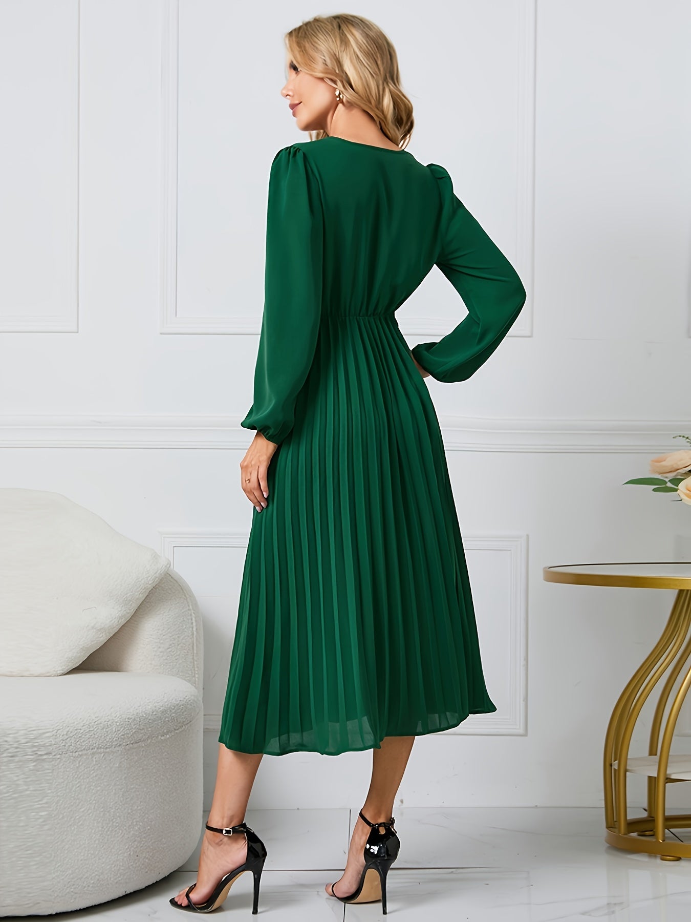 Elegant Long Sleeve V-Neck Pleated Dress